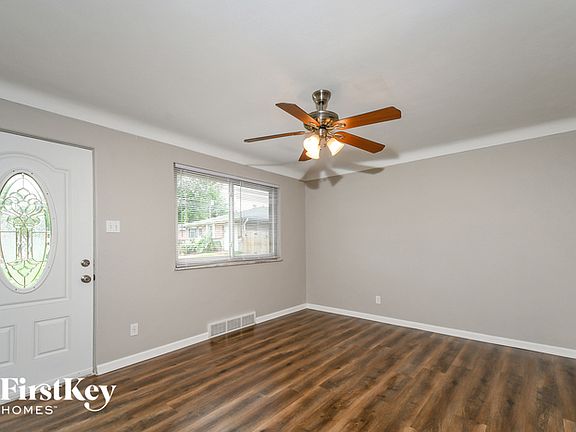 4th image of 10023 Luna Ct