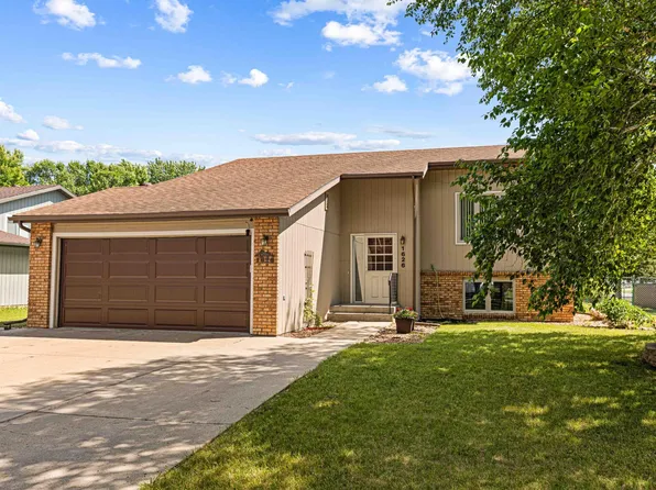 1626 36 1/2 Ave S, Fargo, ND 58104