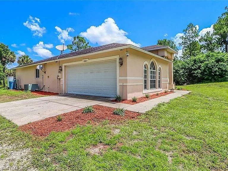 3 bed, 4.0 bath, 1719 sqft, $3,000 — Photo 4