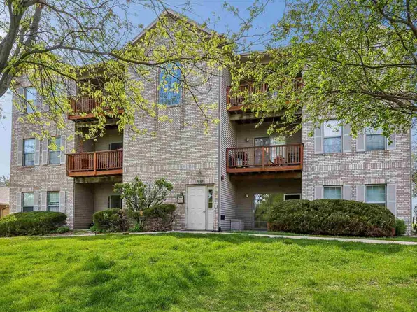 2892 Coral Ct APT 204, Coralville, IA 52241