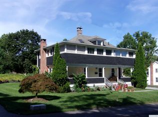 22 S Parsonage St, Rhinebeck, NY 12572