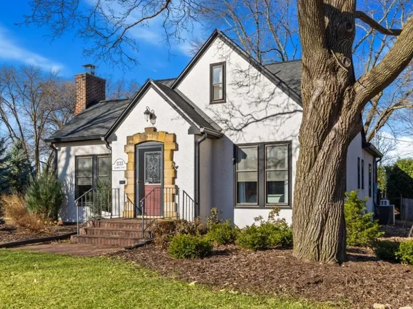 1133 Delaware Ave, Mendota Heights, MN 55118