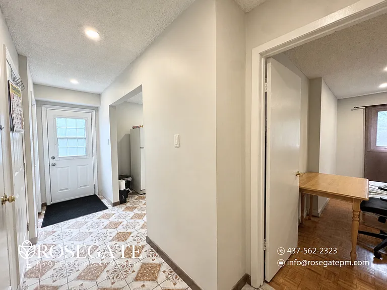 54 Roseville Dr #B — Photo 6