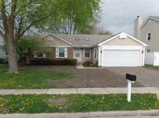 1014 Shady Tree Ln, Wheeling, IL 60090