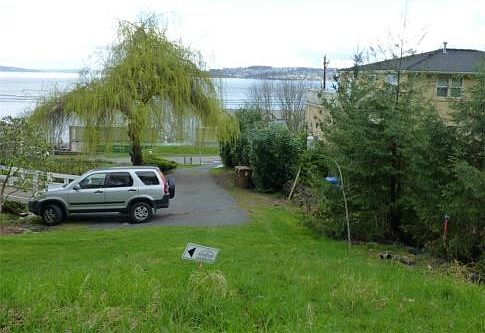 3rd image of 42XX N Waterview St