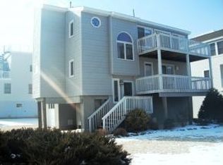 30 W Starr Ave, Beach Haven, NJ 08008