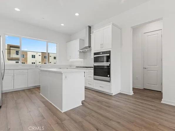 213 Baluster, Irvine, CA 92618