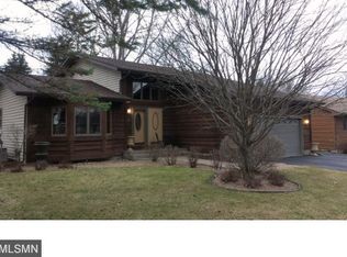 523 High Ridge Rd, River Falls, WI 54022