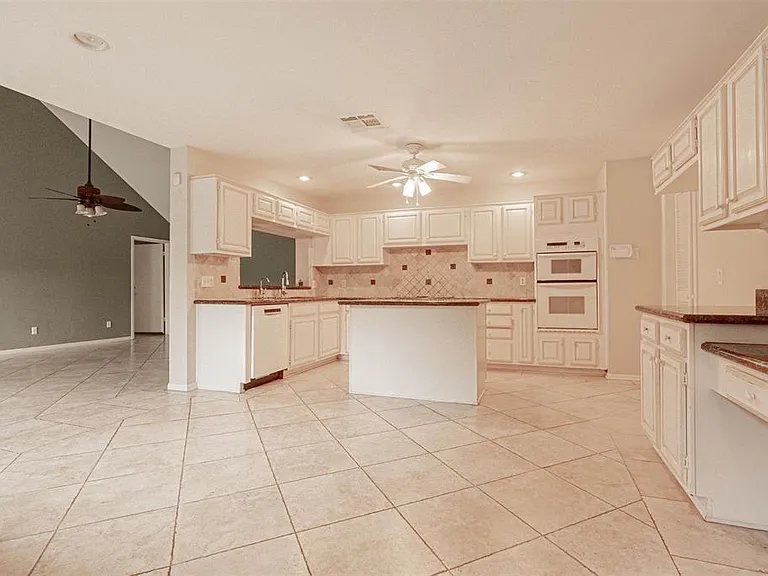 13103 Rincon Dr — Photo 11