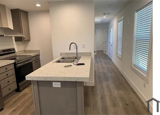 2 bed, 673 sqft, $1,850 — Photo 4