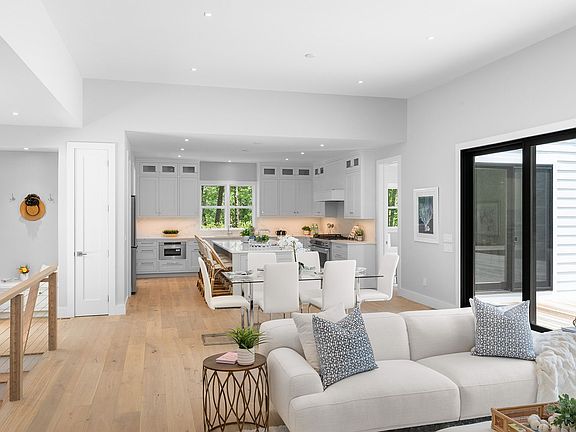 4th image of 1 Deerfield Path E
