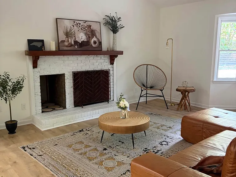 1712 Rosedale Ave — Photo 3