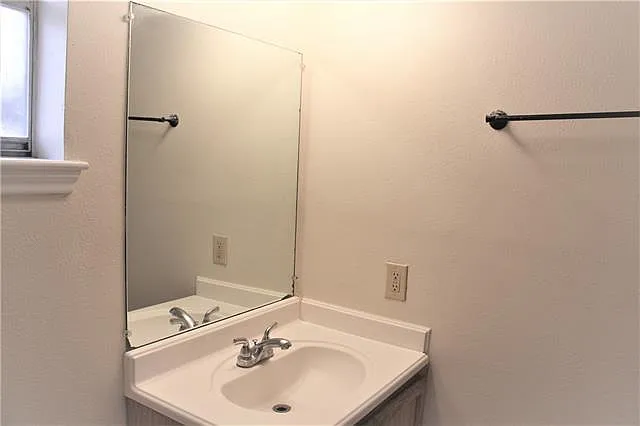 3709 Bunkerhill Dr — Photo 18