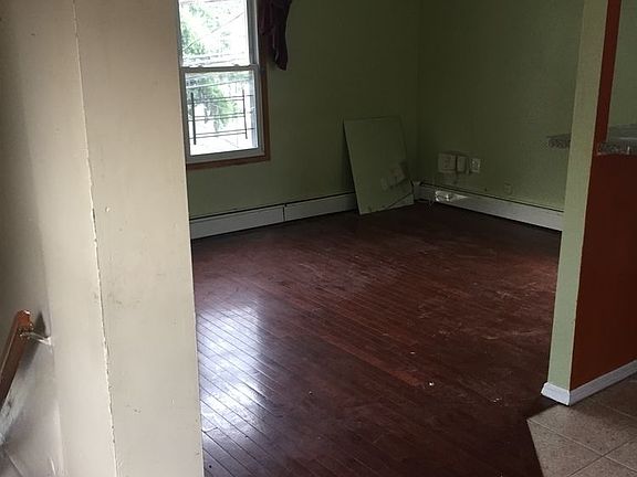 2nd image of 17210 140th Ave