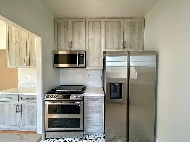 1021 17th St — Photo 13