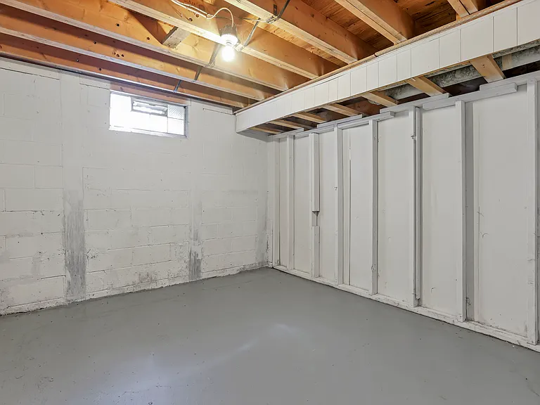 307 S Wheatland Ave — Photo 22