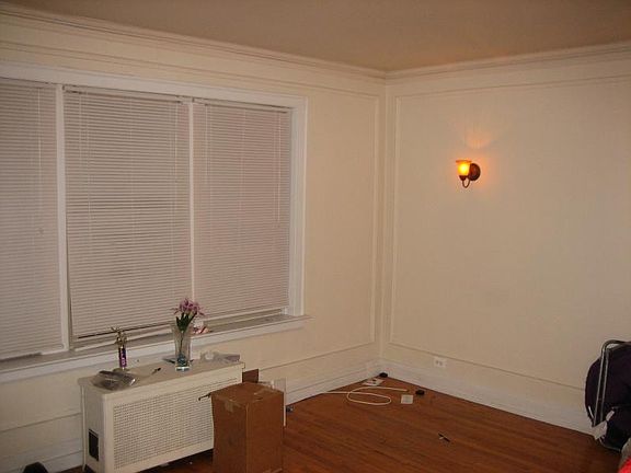 3rd image of 118 S Austin Blvd APT 2