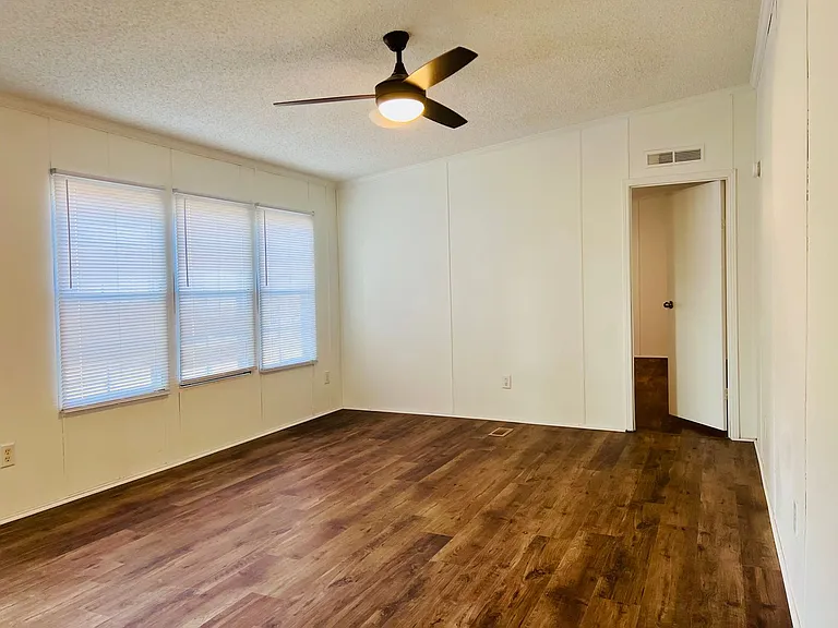 2604 Elderberry Trl — Photo 15