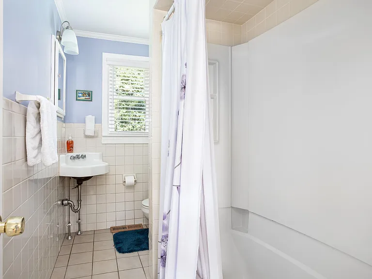 63 Sand Hill Cove Rd — Photo 13