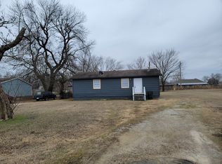 621 W Walnut St N, Collinsville, OK 74021