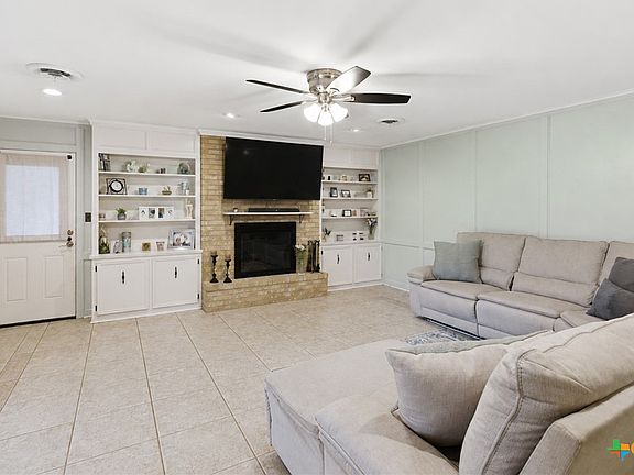 4th image of 202 Nottingham Dr