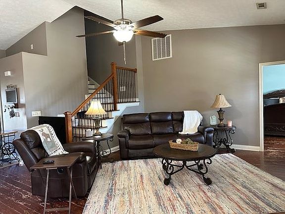 4th image of 337 Kempton Ln