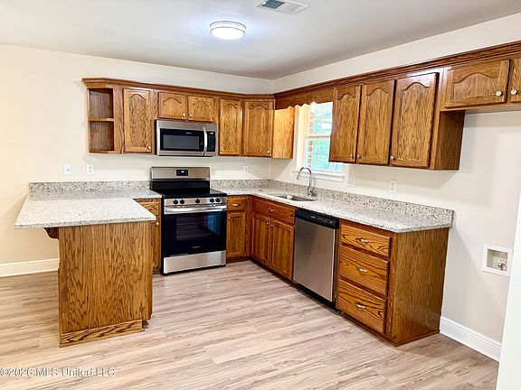 4th image of 2516 S Beachview Dr