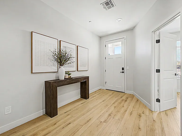 2601 E Clarendon Ave #9 — Photo 31