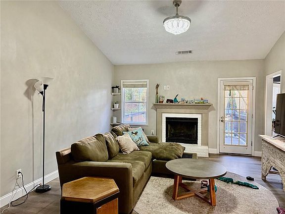 2nd image of 3310 Stratton Ln