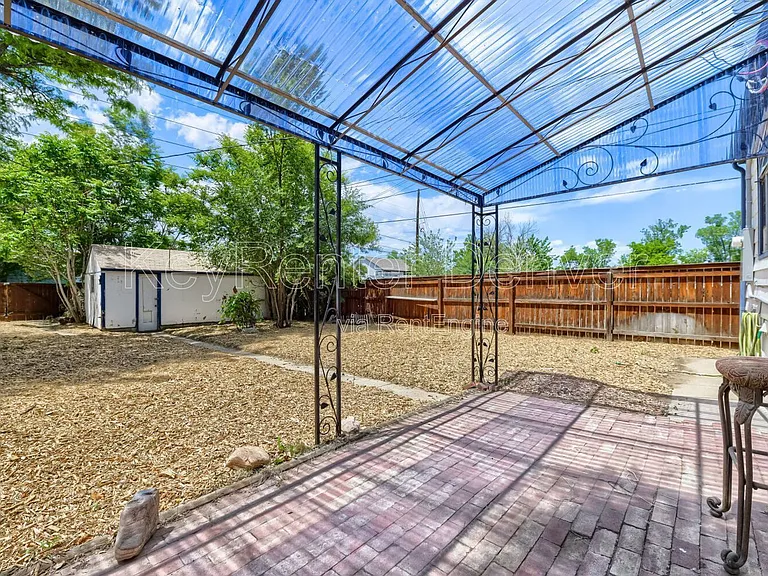 4195 Benton St — Photo 18