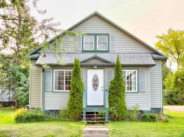 1010 3rd St W, Ashland, WI 54806