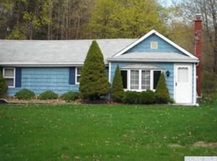 34 Houseman Ave, Chatham, NY 12037