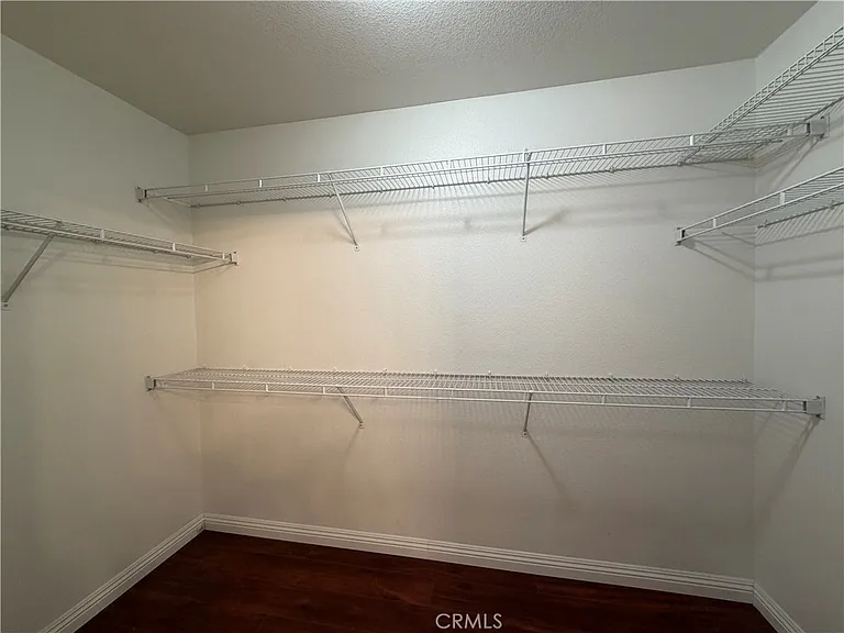 5569 Hunt Club Dr — Photo 21