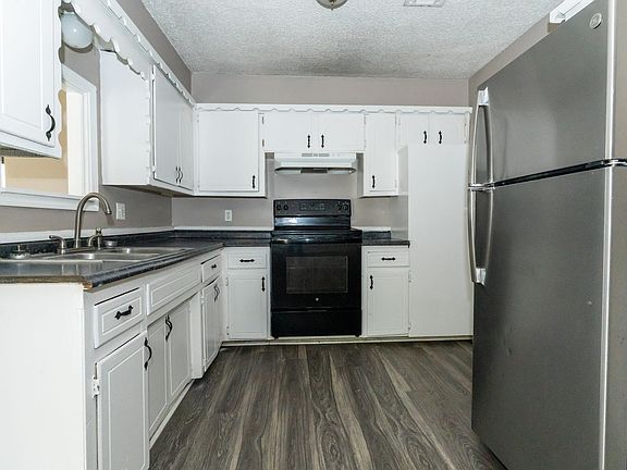 5th image of 701 Lloyd Ave