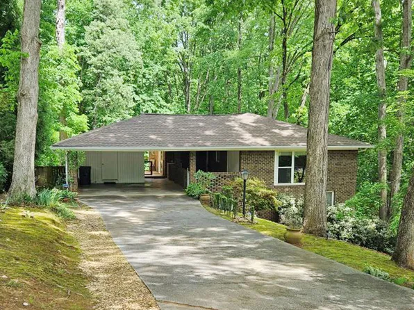 1146 Lakeshore Dr, Gainesville, GA 30501