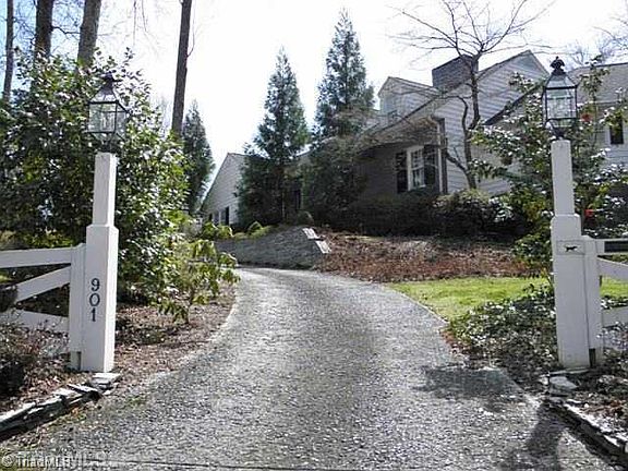 2nd image of 901 W Parkway Ave