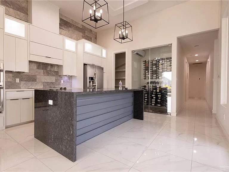 3808 Wisteria Ave — Photo 16