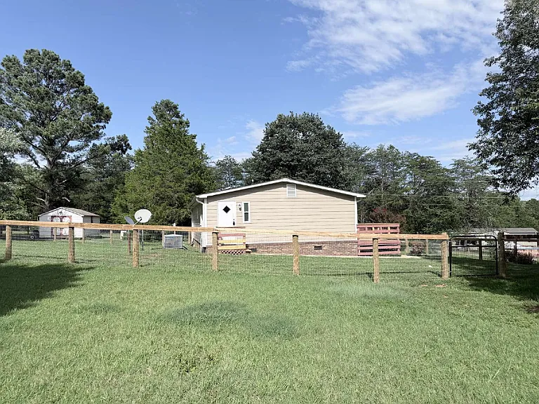 129 Redwood Ln — Photo 47