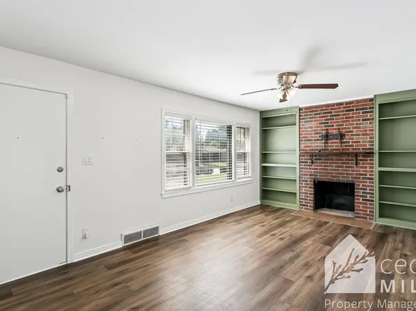 6008 E Rockwood Rd, Wichita, KS 67208