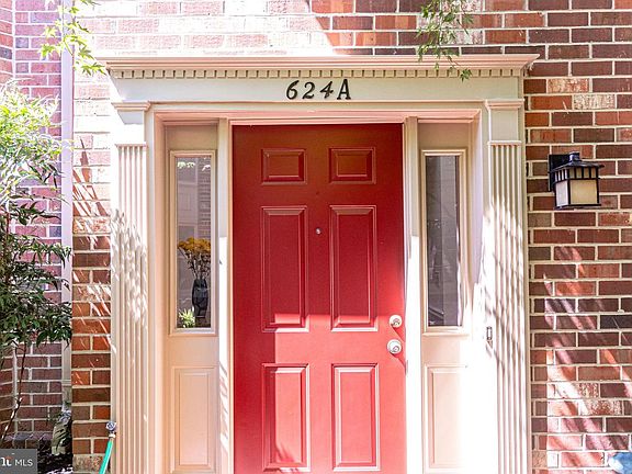 2nd image of 624 N Tazewell St Unit A