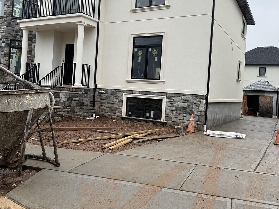 2nd image of 8 Torrice Loop