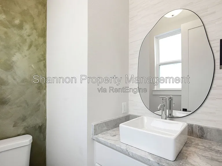 849 Fisher St #D — Photo 18
