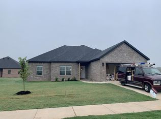 1100 Tracey Ln, Pea Ridge, AR 72751