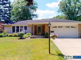 1219 W Lonnquist Blvd, Mount Prospect, IL
