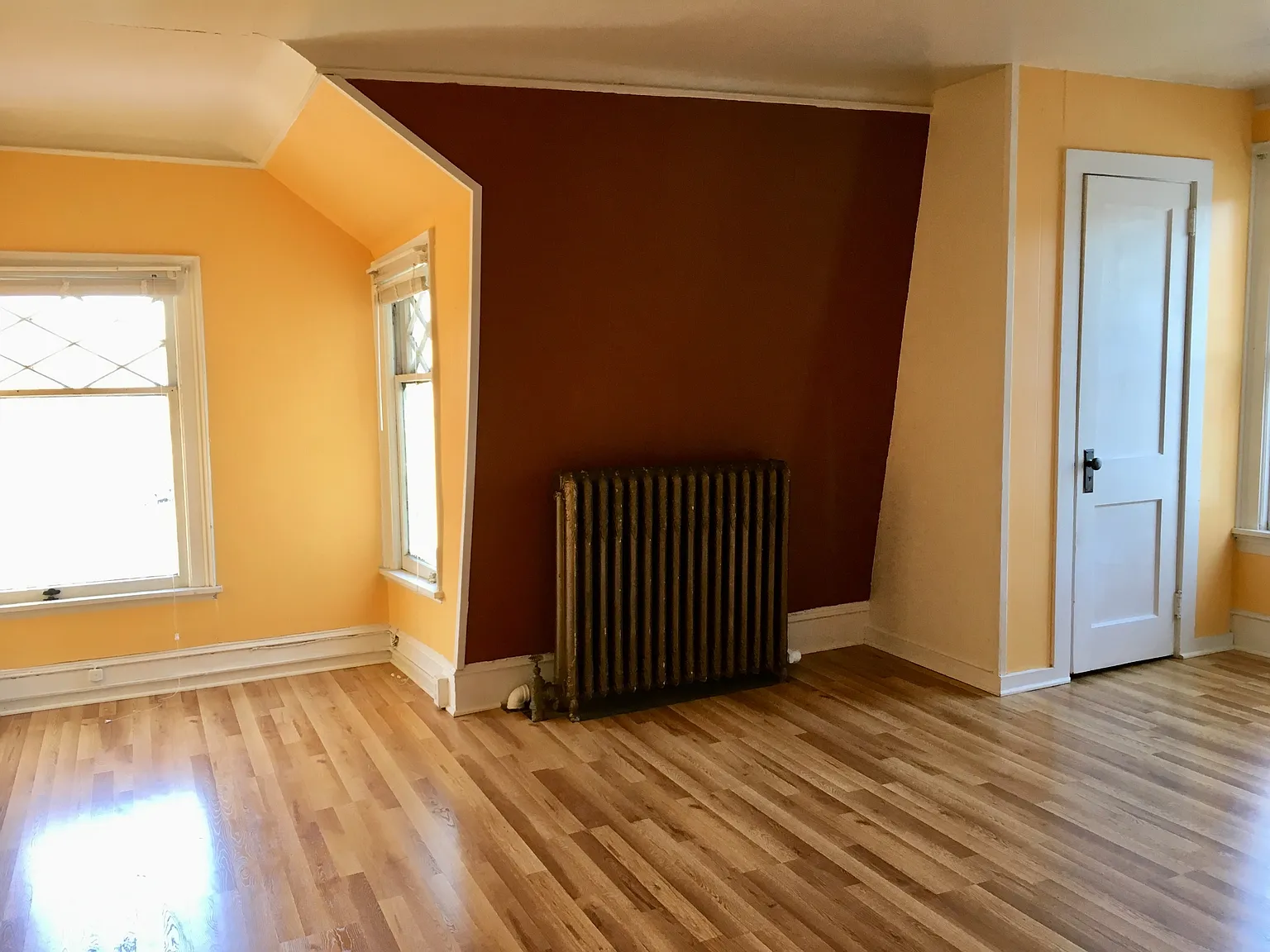 427 N Cayuga St - Apt. 6 — Photo 2