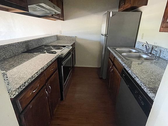 2nd image of 501 Eagle Dr #1