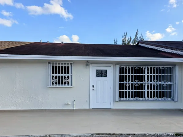 4467 NW 185th St, Miami Gardens, FL 33055