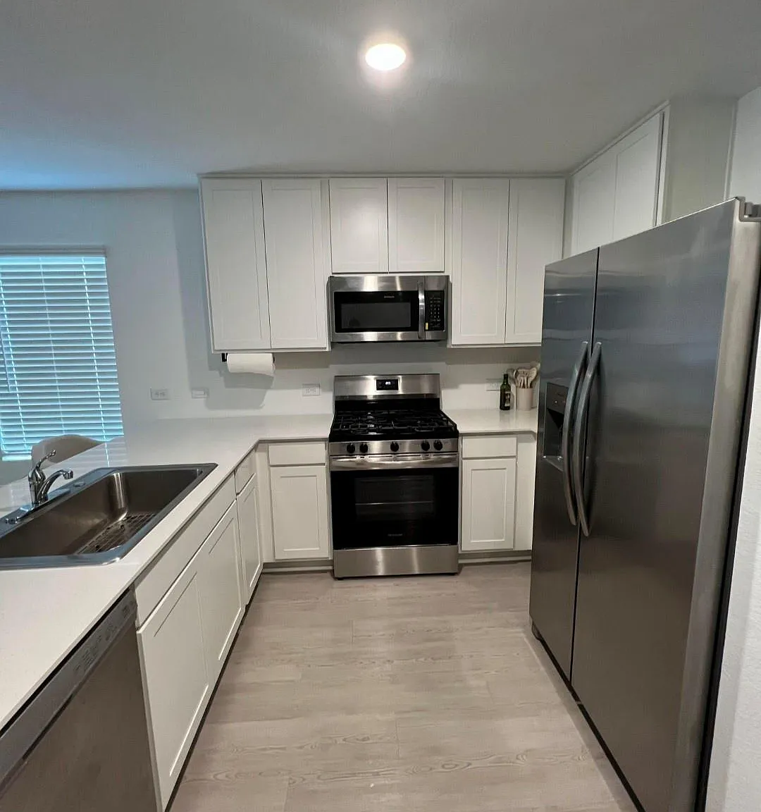 4 bed, 2.0 bath, $2,200 — Photo 4