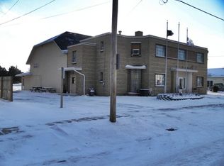 129 W 17th Ave, Oshkosh, WI 54902