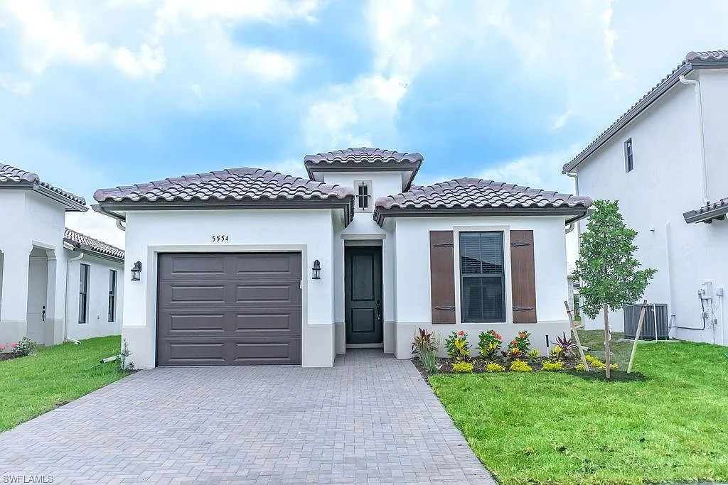 2 bed, 2.0 bath, 1366 sqft, $2,375 — Photo 1